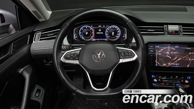 Volkswagen Passat 2022 — photo 19