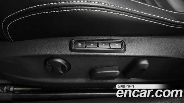 Volkswagen Passat 2022 — photo 32