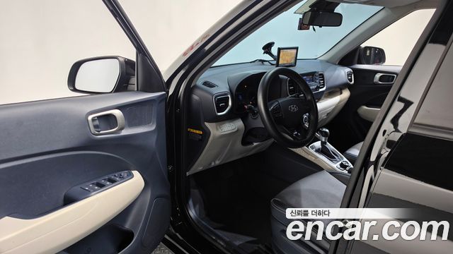 Hyundai Venue 2020 — photo 13