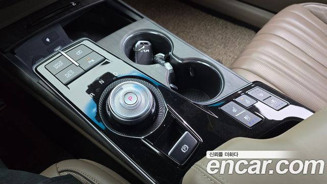 Kia K8 2022 — photo 12