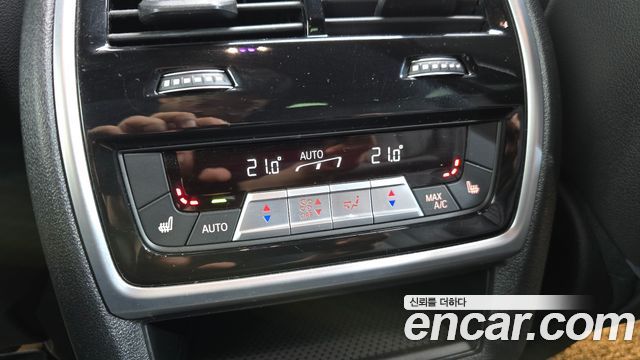 BMW X6 2020 — photo 28