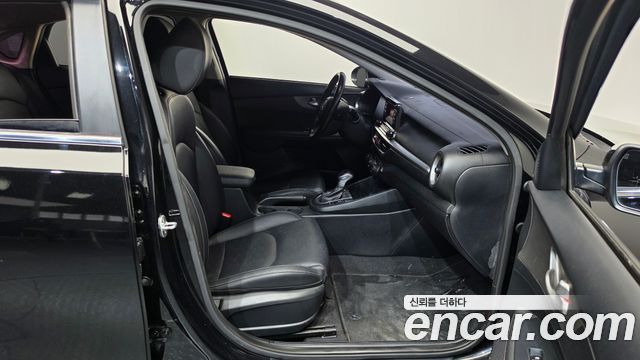 Kia K3 2019 — photo 16