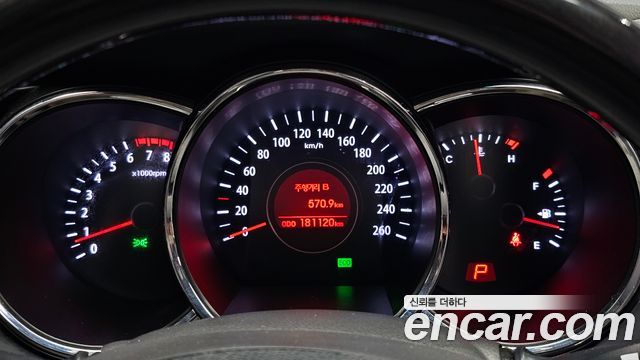 Kia K5 2013 — photo 8