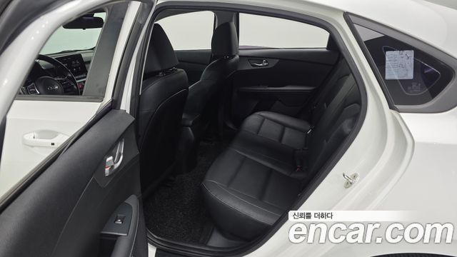 Kia K3 2020 — photo 16