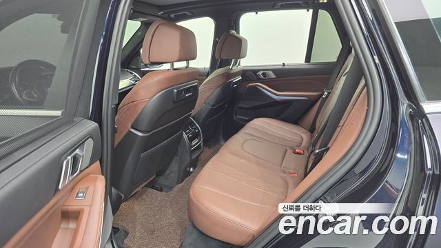 BMW X5 2022 — photo 17