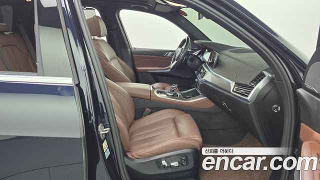 BMW X5 2022 — photo 16