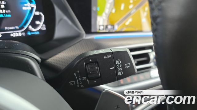 BMW X5 2022 — photo 28