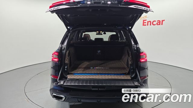 BMW X5 2022 — photo 32