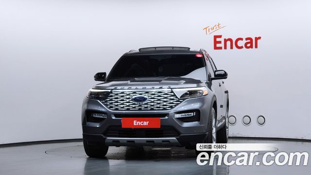 Ford Explorer 2022 — photo 3