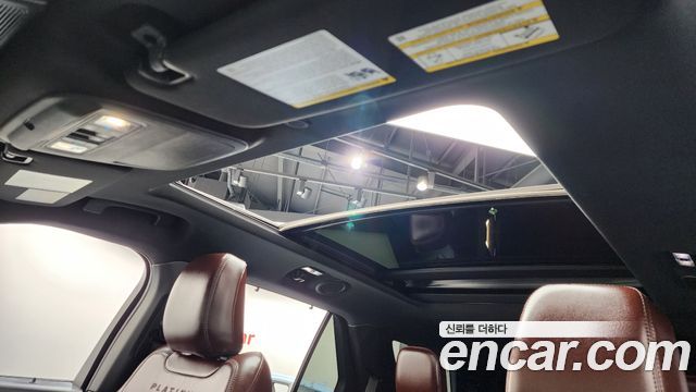Ford Explorer 2022 — photo 24