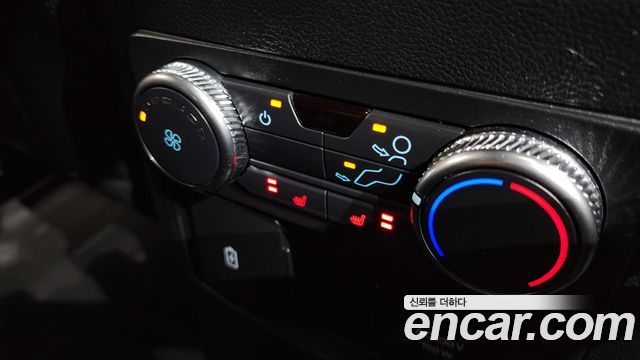 Ford Explorer 2022 — photo 25
