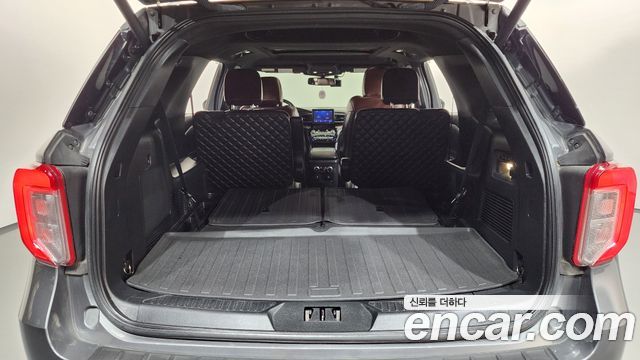 Ford Explorer 2022 — photo 26