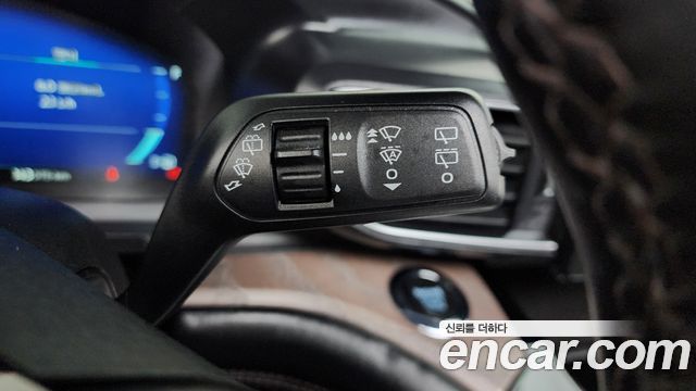 Ford Explorer 2022 — photo 28