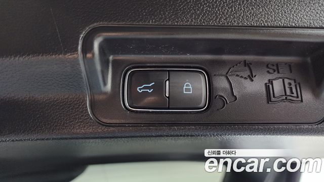 Ford Explorer 2022 — photo 35