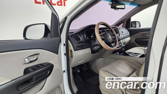 Kia Canival 2019 — photo 13