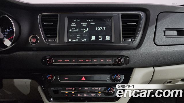 Kia Canival 2019 — photo 19
