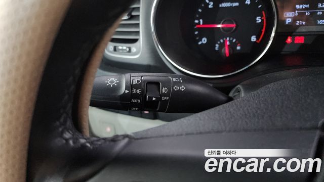 Kia Canival 2019 — photo 21