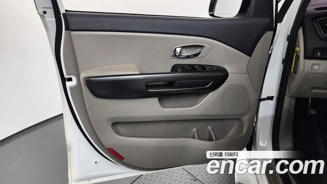 Kia Canival 2019 — photo 14