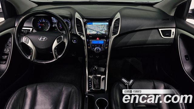 Hyundai i30 2015 — photo 10