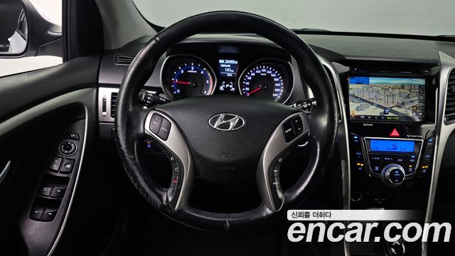Hyundai i30 2015 — photo 21