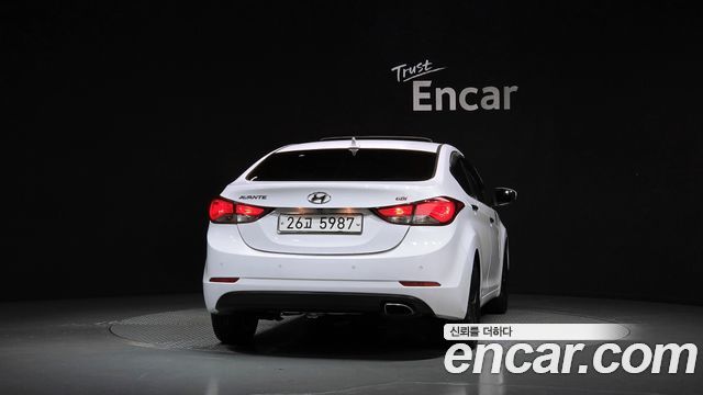 Hyundai AVANTE 2015 — photo 4
