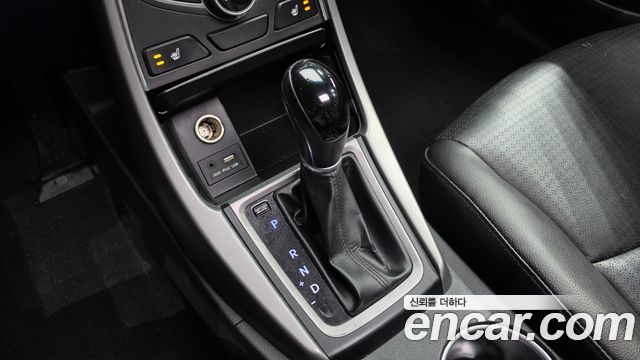 Hyundai AVANTE 2015 — photo 9
