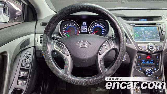 Hyundai AVANTE 2015 — photo 14