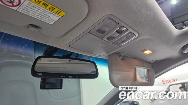 Hyundai AVANTE 2015 — photo 17