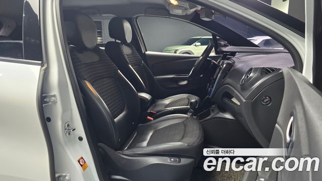 Renault Korea QM3 2017 — photo 10