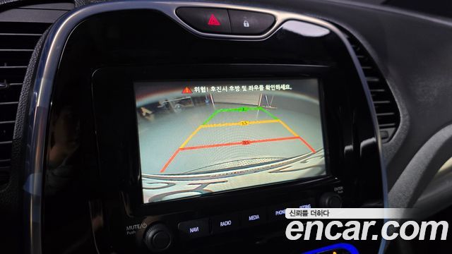 Renault Korea QM3 2017 — photo 16