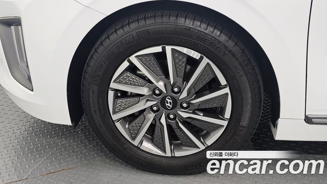 Hyundai Ioniq 2020 — photo 5