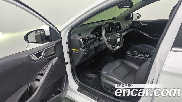 Hyundai Ioniq 2020 — photo 13
