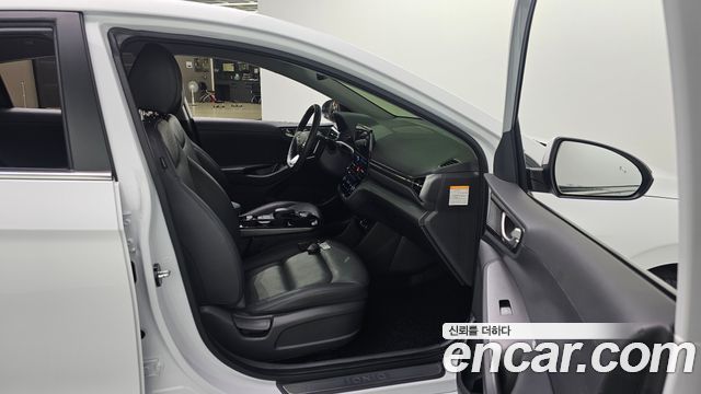 Hyundai Ioniq 2020 — photo 16