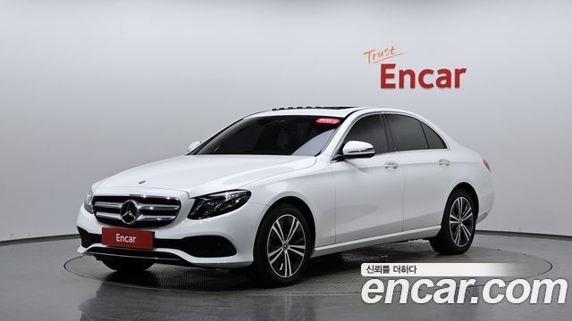 Mercedes-Benz E-Class 2020 — photo 33
