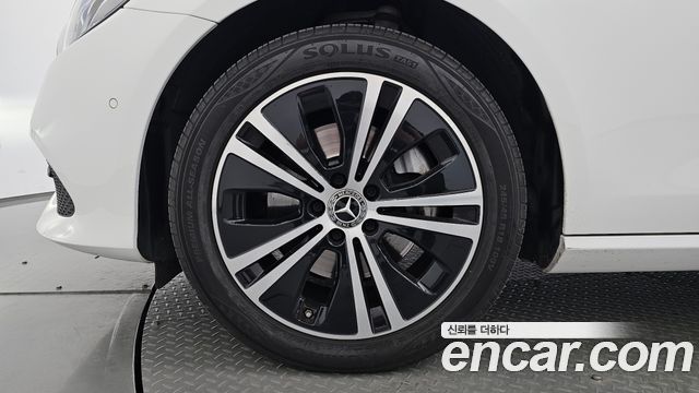 Mercedes-Benz E-Class 2020 — photo 5
