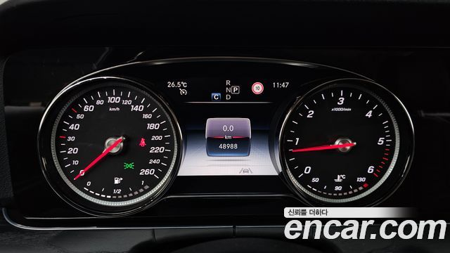 Mercedes-Benz E-Class 2020 — photo 11