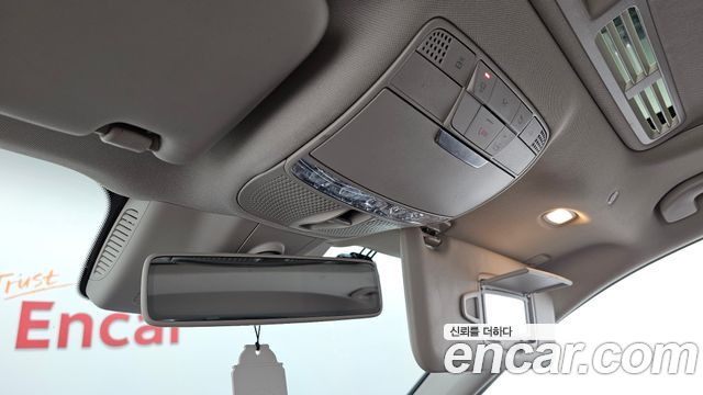 Mercedes-Benz E-Class 2020 — photo 23