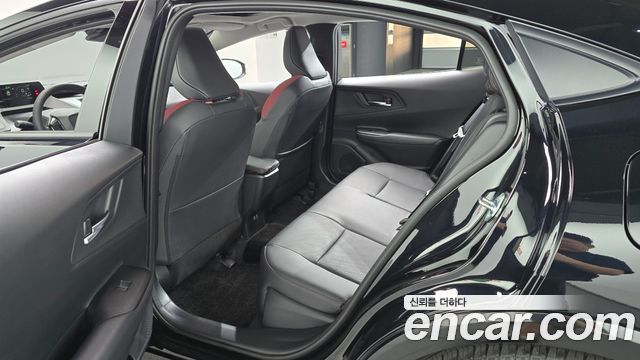 Toyota Prius 2026 — photo 17