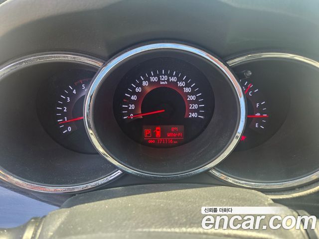Kia Sorento 2011 — photo 17
