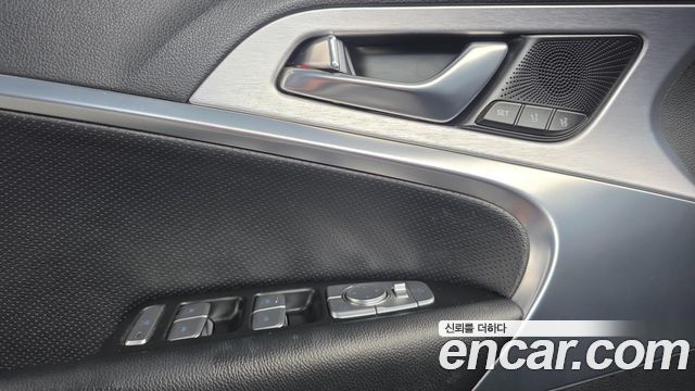 Genesis G70 2019 — photo 11