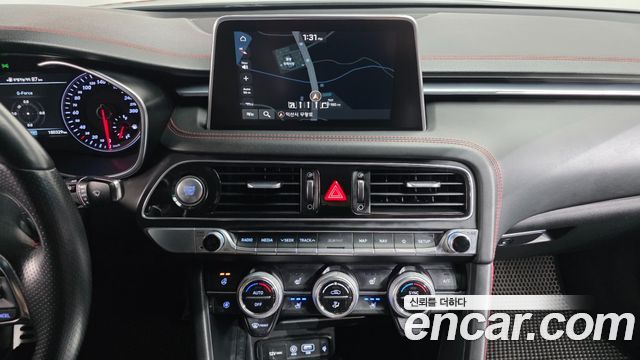 Genesis G70 2019 — photo 14