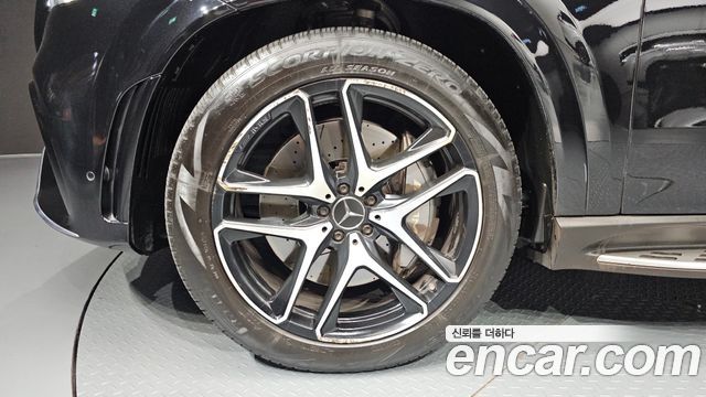 Mercedes-Benz GLE-Class 2023 — photo 5