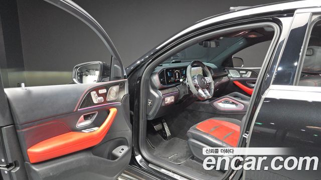 Mercedes-Benz GLE-Class 2023 — photo 13