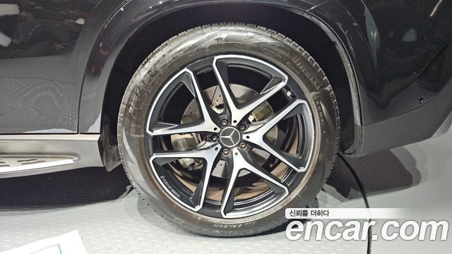 Mercedes-Benz GLE-Class 2023 — photo 7