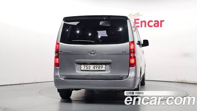 Hyundai Starex 2011 — photo 4