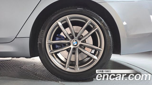 BMW 5-Series 2018 — photo 7