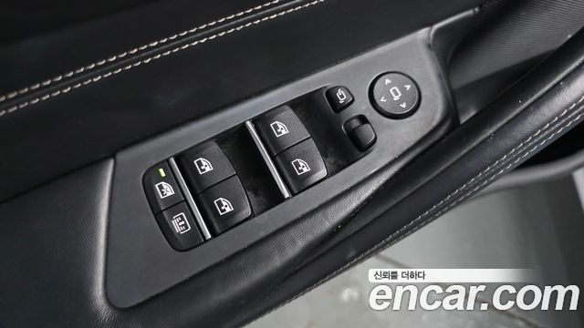 BMW 5-Series 2018 — photo 34