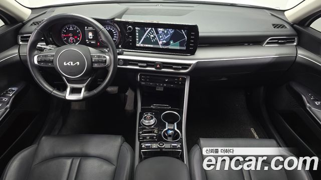Kia K5 2023 — photo 10