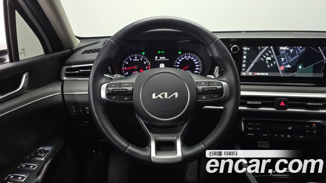 Kia K5 2023 — photo 19
