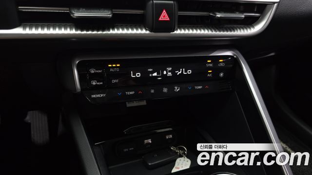 Kia K5 2023 — photo 23